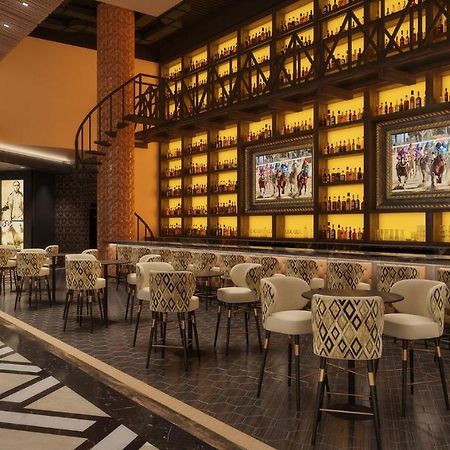 Derby City Gaming & Hotel - A Churchill Downs Property ルイスビル エクステリア 写真